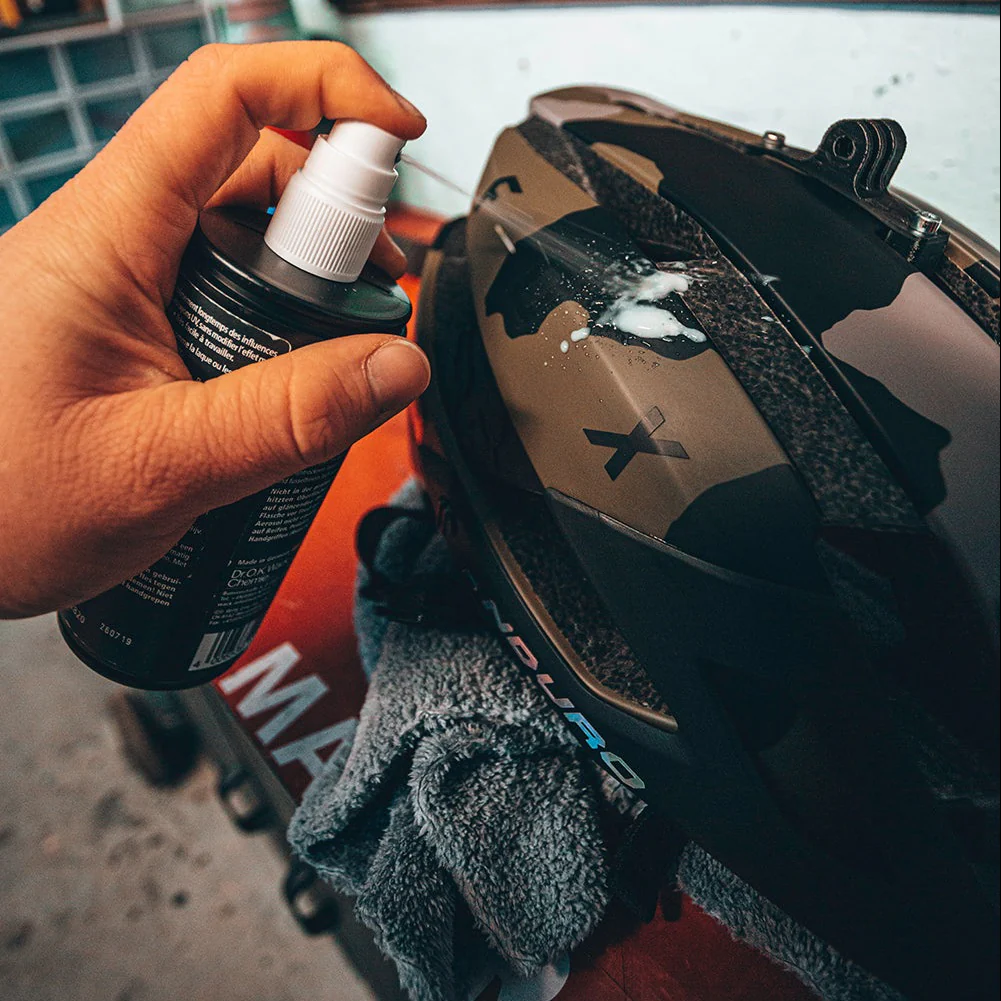 F100 Matt-Pflege Spray - Image 3